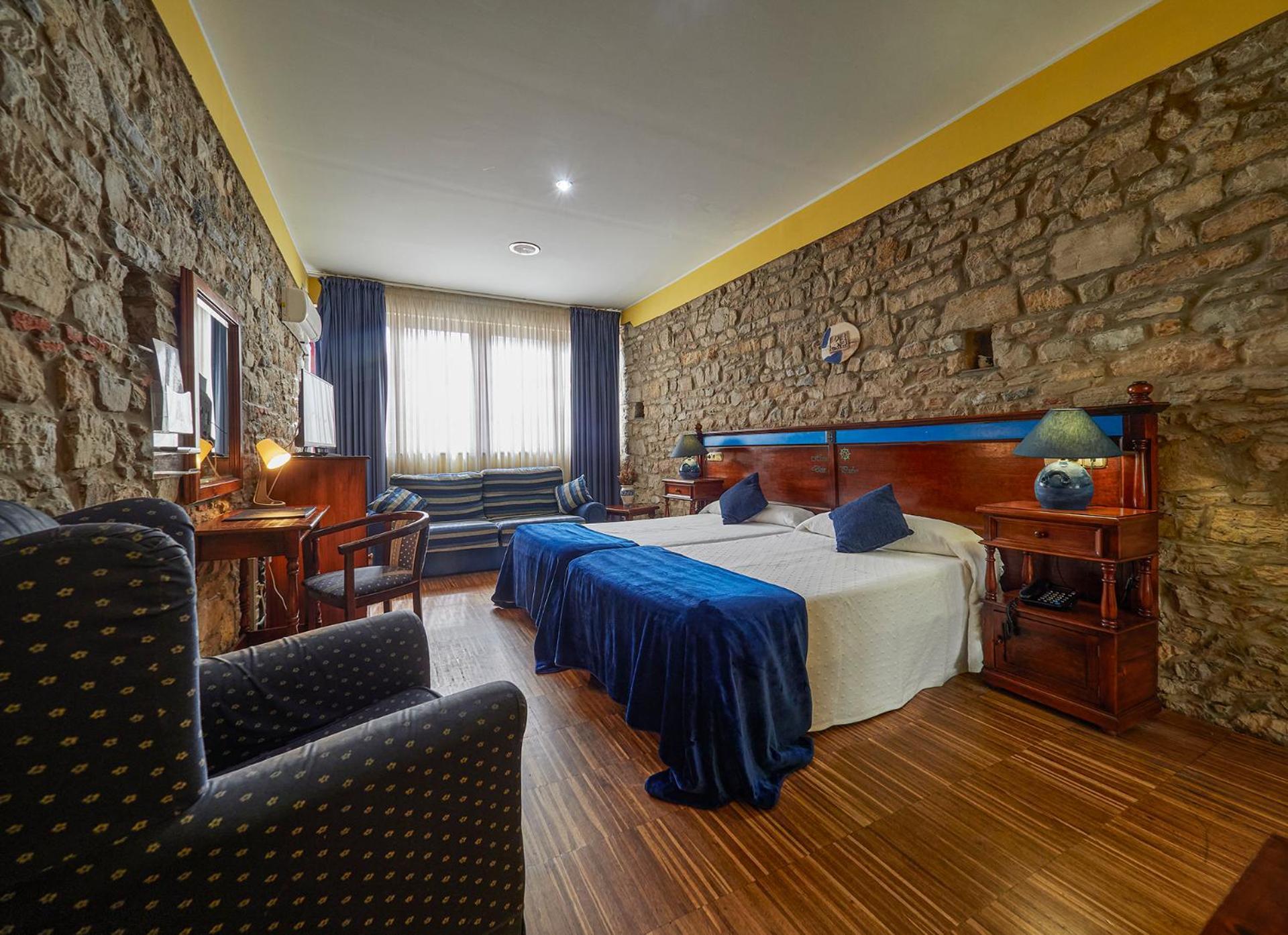 Don Pedro Hotell Avilés Exteriör bild